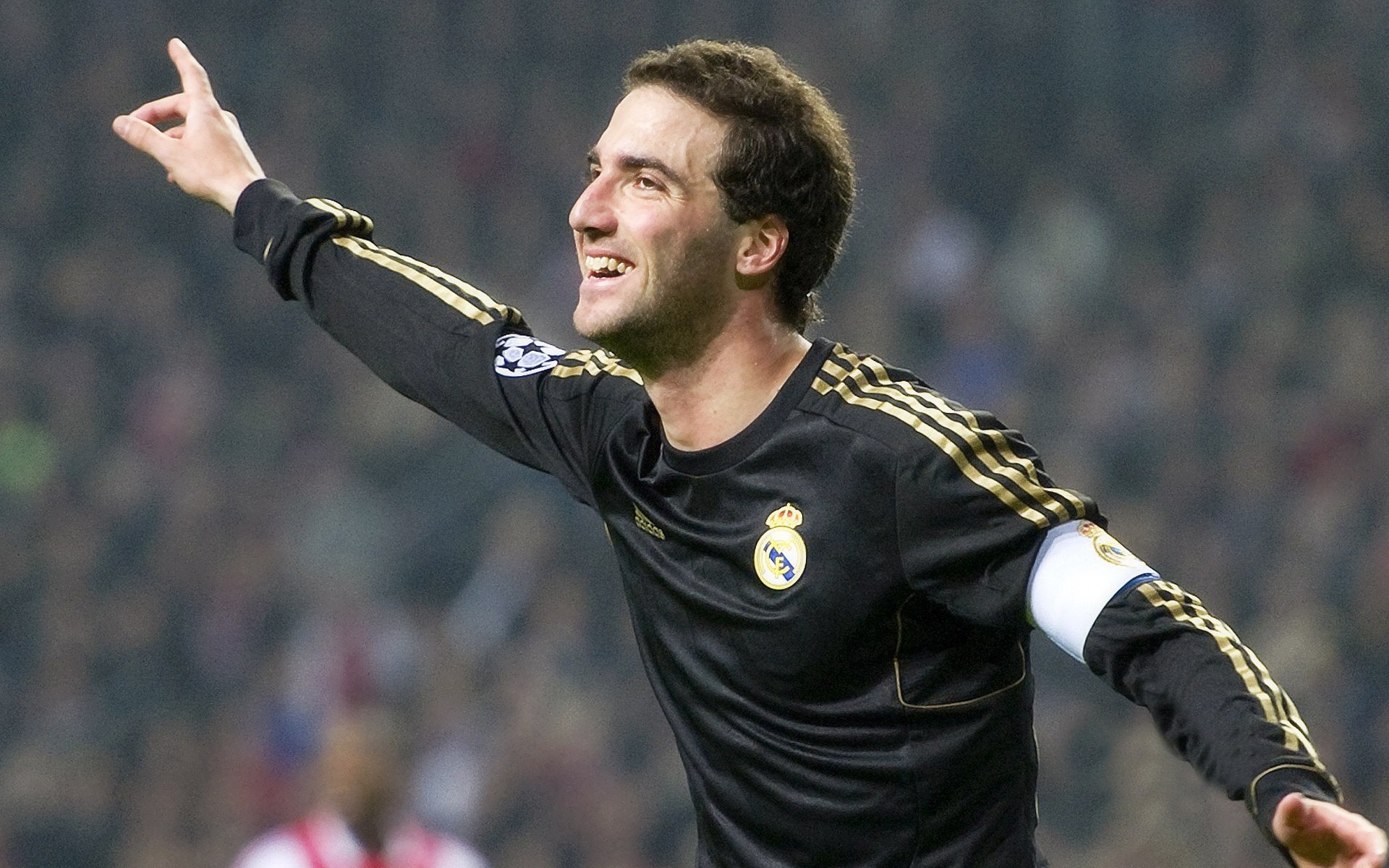 博卡433阵型被拜仁多点突破瓦解,博卡历年球衣